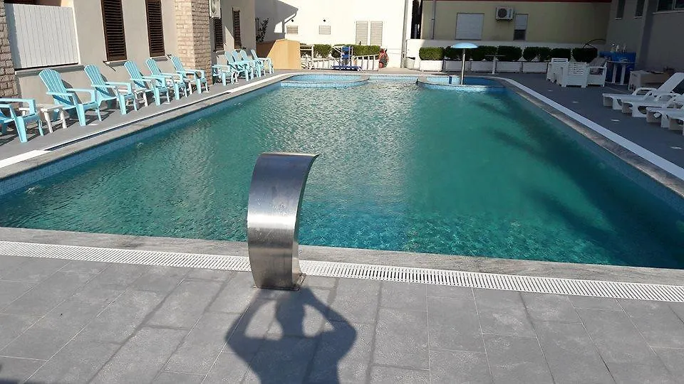 Hotel Renti Velipojë 4*,  Albania