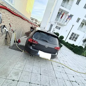 3* Hotel Lakaj